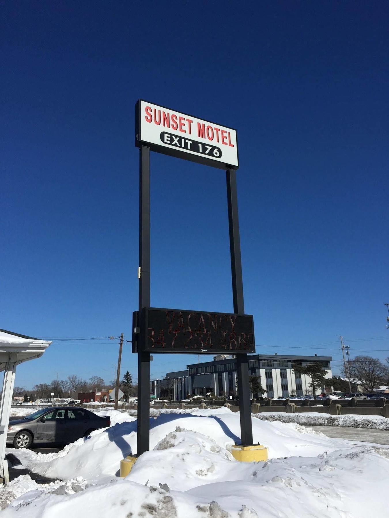 Sunset Motel Lake Bluff Exterior photo